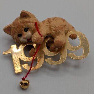 Hallmark Keepsake Fabulous Decade 1999, 10th in Series, Vintage Cat Ornament